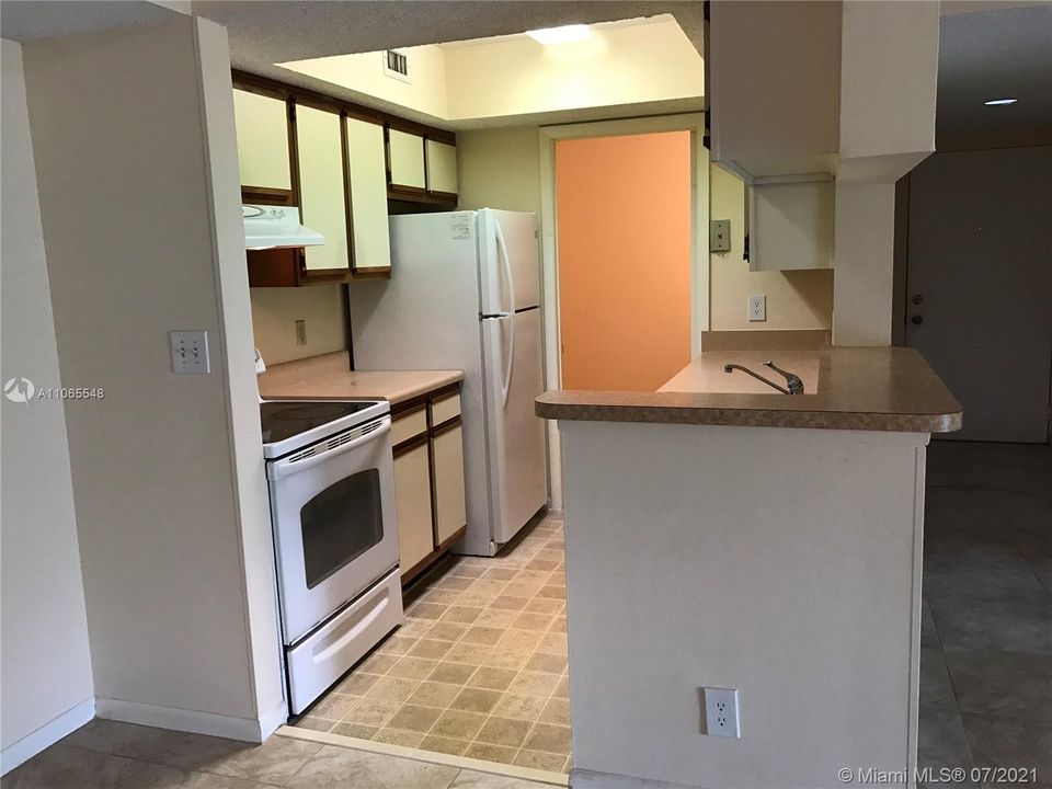 Недавно арендовано: $1,525 (2 спален, 2 ванн, 1030 Квадратных фут)