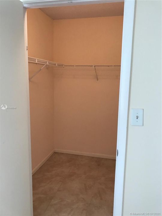 Недавно арендовано: $1,525 (2 спален, 2 ванн, 1030 Квадратных фут)