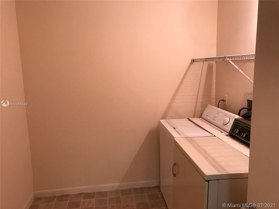 Недавно арендовано: $1,525 (2 спален, 2 ванн, 1030 Квадратных фут)