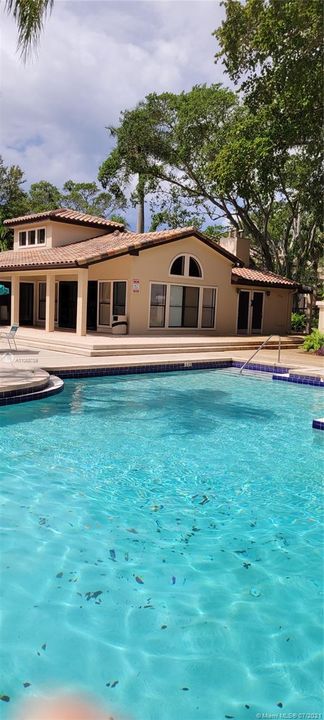 Recently Rented: $1,290 (1 beds, 1 baths, 620 Square Feet)