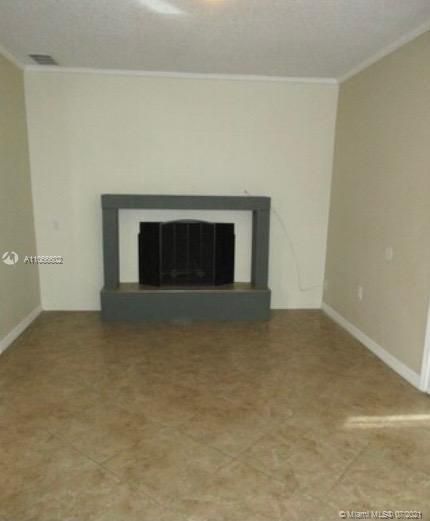 Recently Rented: $2,600 (2 beds, 1 baths, 1400 Square Feet)