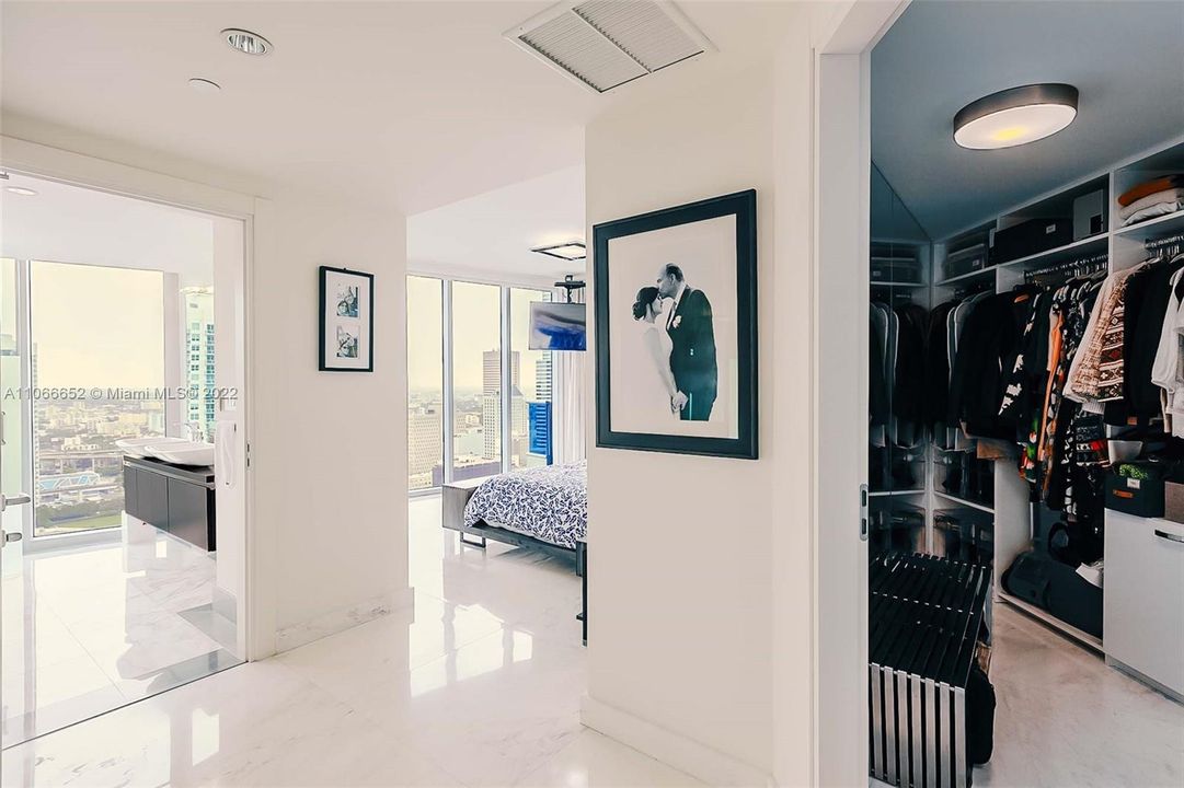 Recently Sold: $1,250,000 (2 beds, 2 baths, 1539 Square Feet)