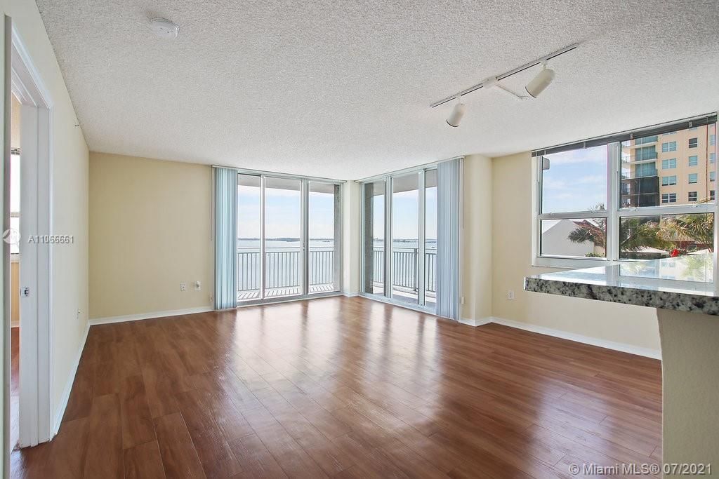 Recently Rented: $3,743 (2 beds, 2 baths, 1393 Square Feet)