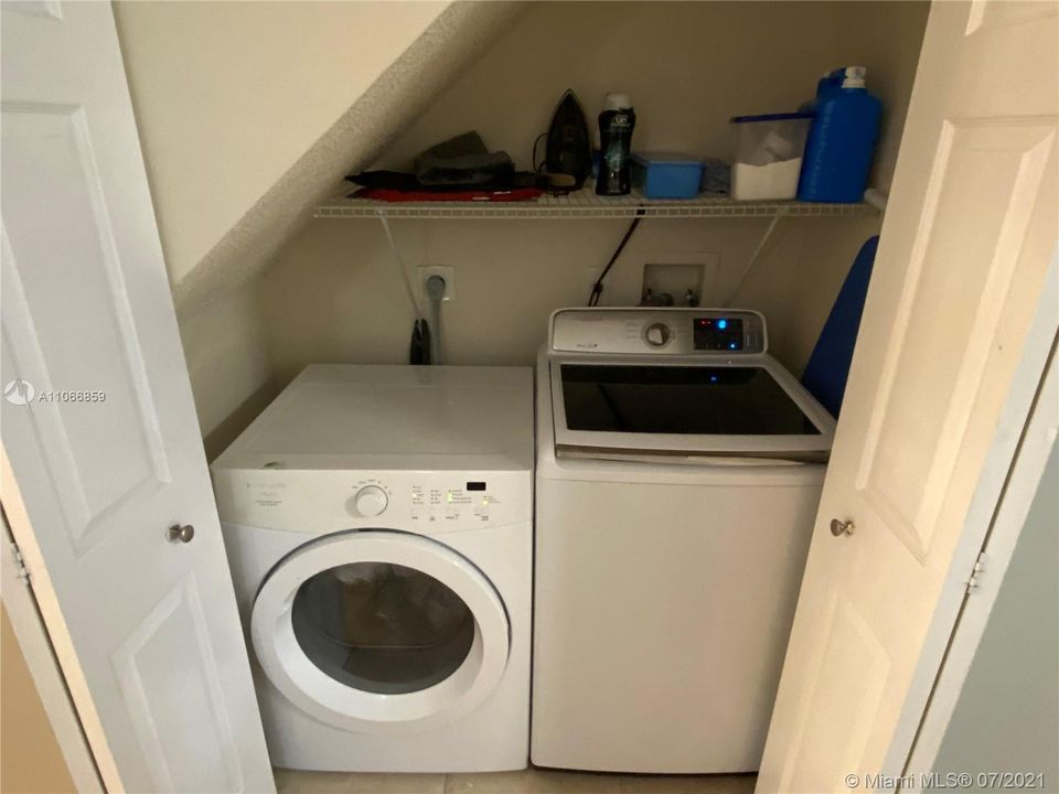 Недавно арендовано: $1,900 (2 спален, 2 ванн, 1110 Квадратных фут)