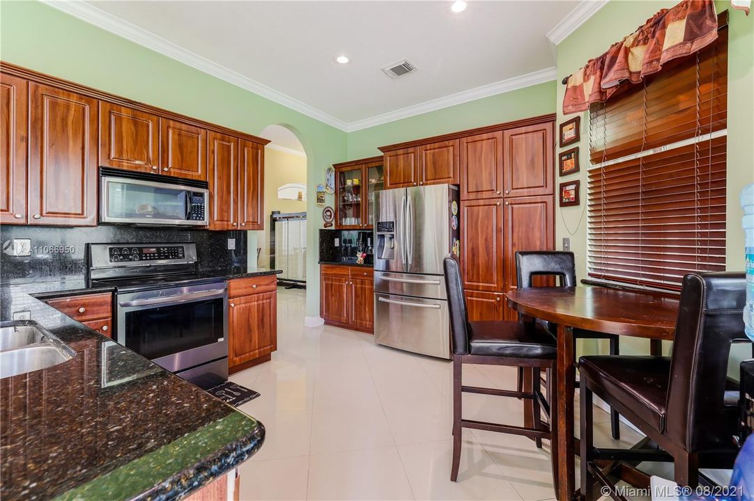 Recently Sold: $520,000 (4 beds, 2 baths, 2366 Square Feet)