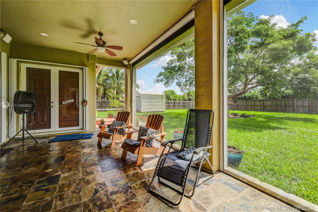 Recently Sold: $520,000 (4 beds, 2 baths, 2366 Square Feet)