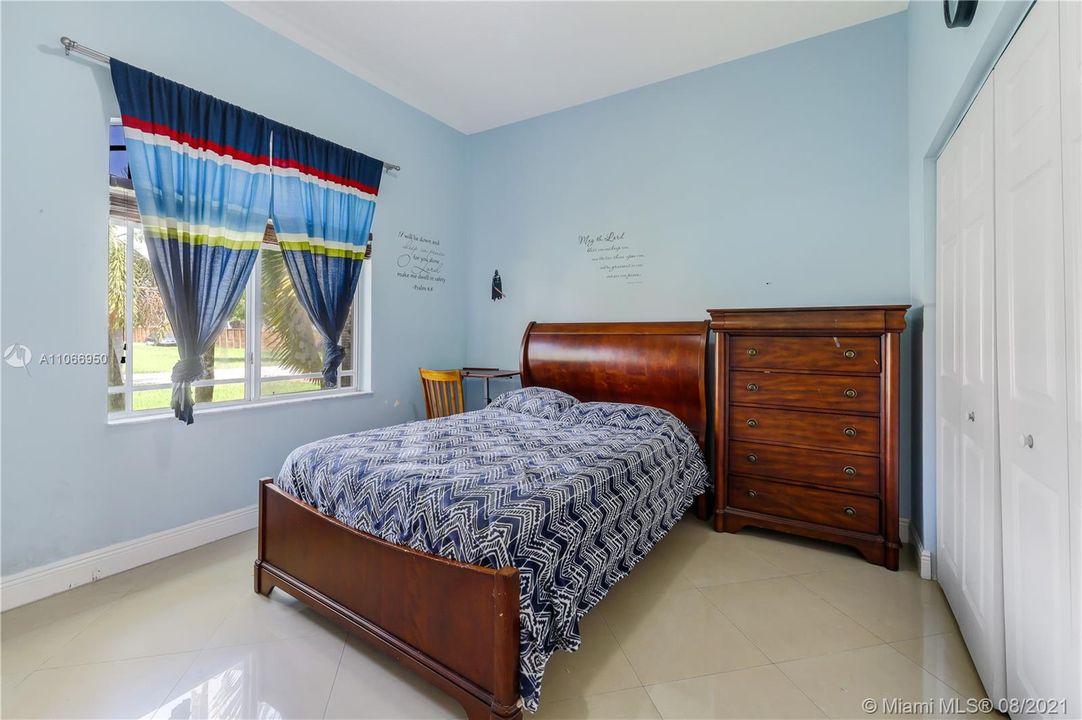 Recently Sold: $520,000 (4 beds, 2 baths, 2366 Square Feet)