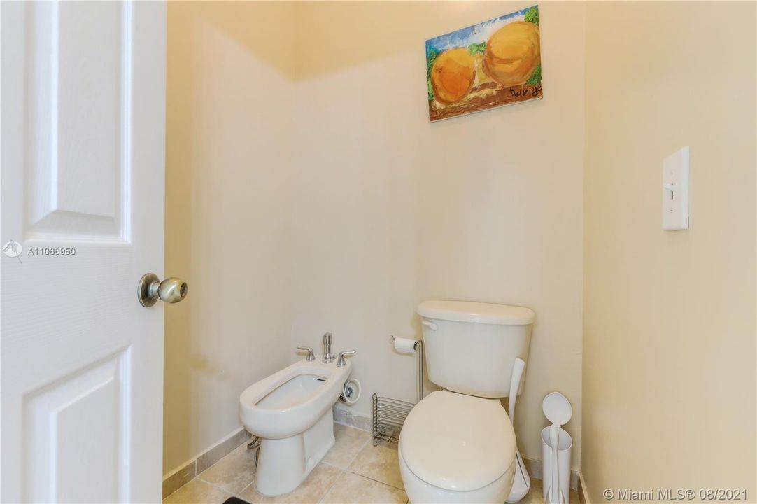 Recently Sold: $520,000 (4 beds, 2 baths, 2366 Square Feet)