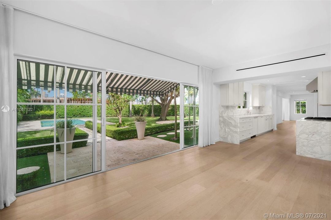 Recently Sold: $6,400,000 (4 beds, 4 baths, 3320 Square Feet)