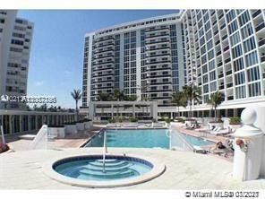 Recently Sold: $1,850,000 (2 beds, 2 baths, 1407 Square Feet)