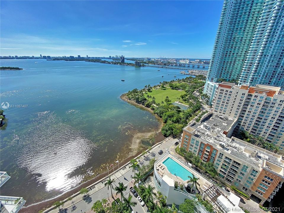 Recently Sold: $730,000 (2 beds, 2 baths, 1135 Square Feet)