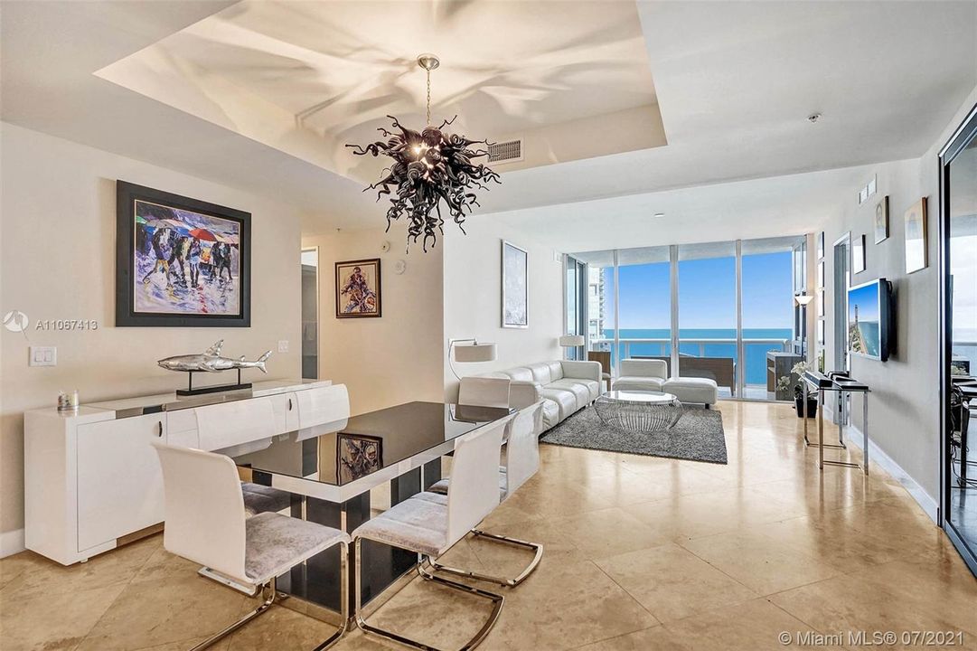 Recently Sold: $1,999,000 (3 beds, 3 baths, 2174 Square Feet)