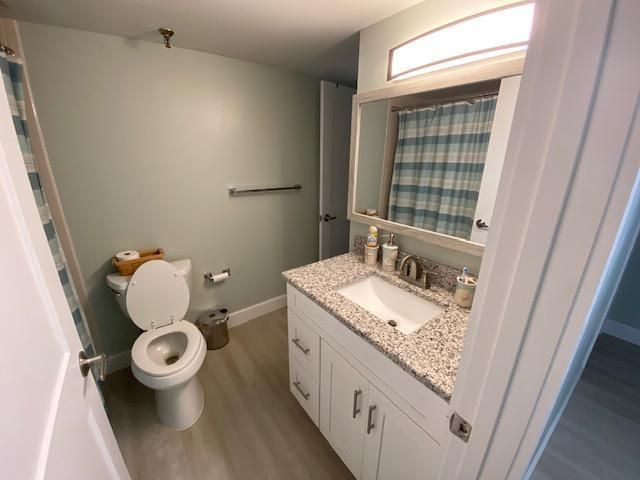 701 Guest Bathroom