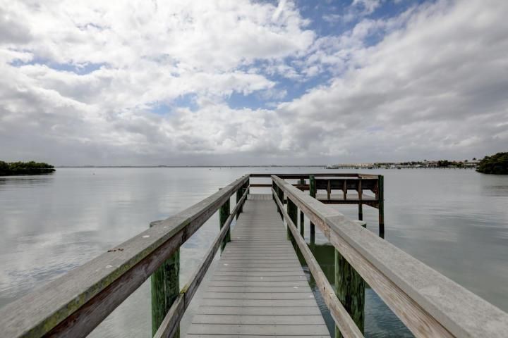 Sea Pointe walk out to River