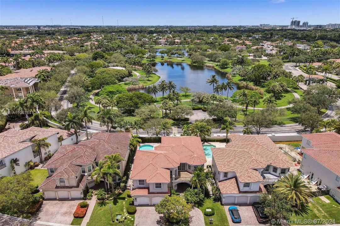 Recently Sold: $1,695,000 (5 beds, 4 baths, 4315 Square Feet)