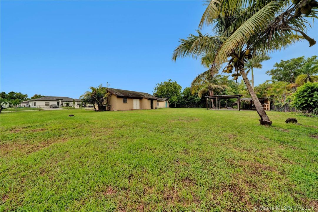 Vendido Recientemente: $280,000 (3 camas, 2 baños, 1249 Pies cuadrados)