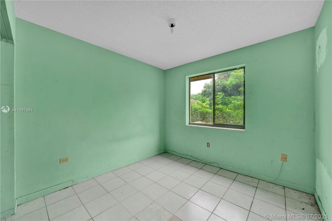 Vendido Recientemente: $280,000 (3 camas, 2 baños, 1249 Pies cuadrados)