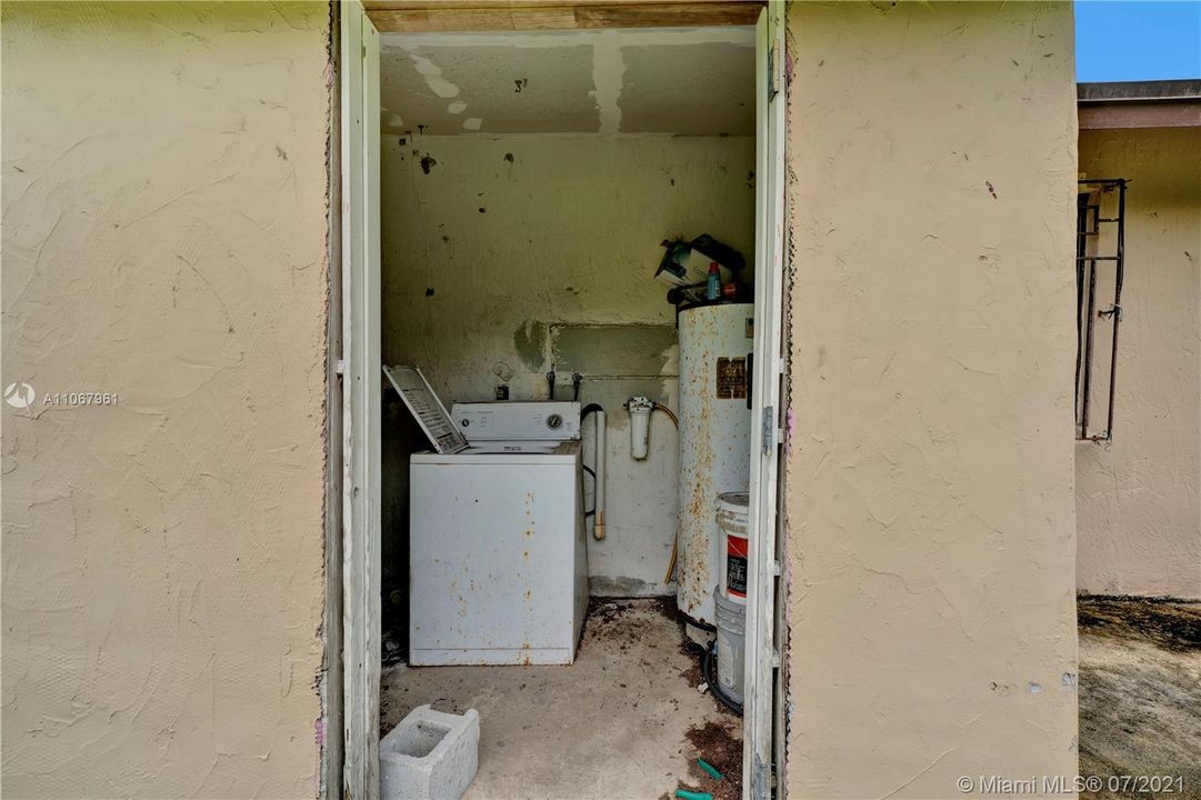 Vendido Recientemente: $280,000 (3 camas, 2 baños, 1249 Pies cuadrados)