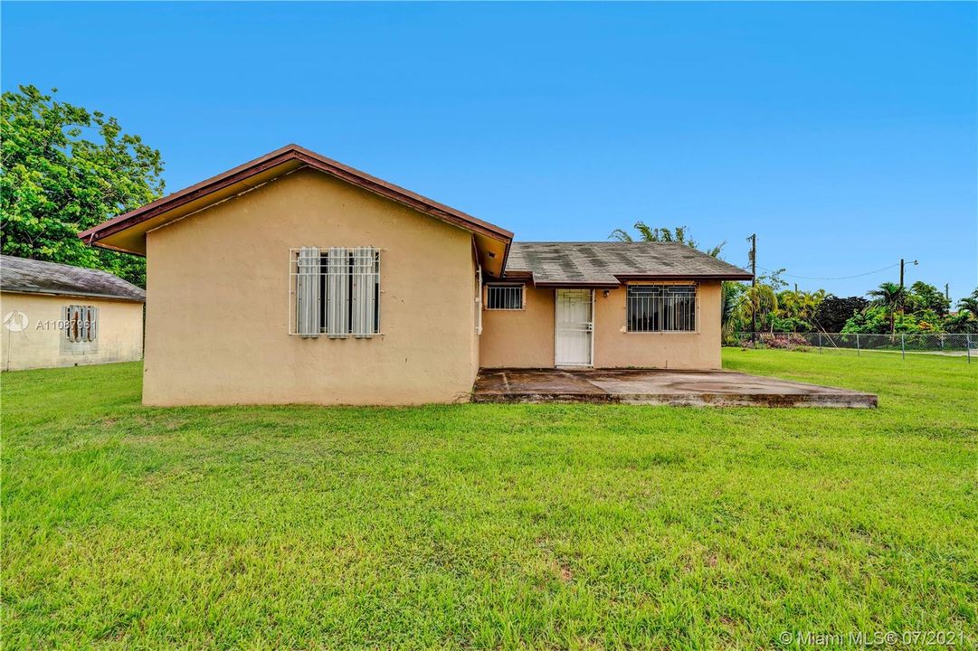 Vendido Recientemente: $280,000 (3 camas, 2 baños, 1249 Pies cuadrados)