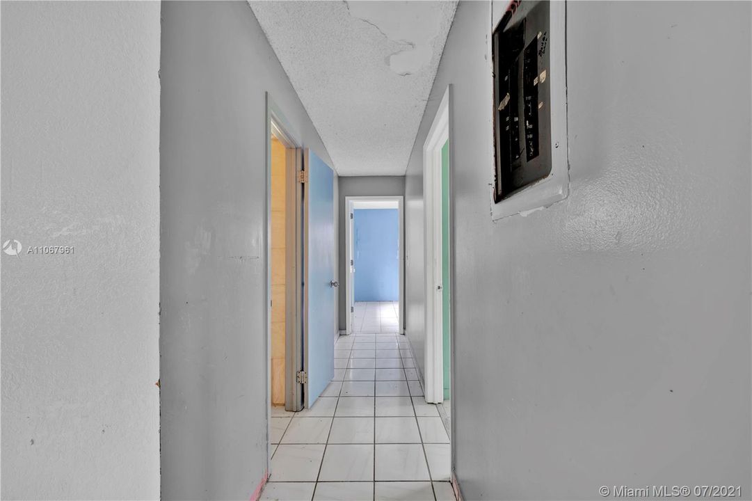 Vendido Recientemente: $280,000 (3 camas, 2 baños, 1249 Pies cuadrados)