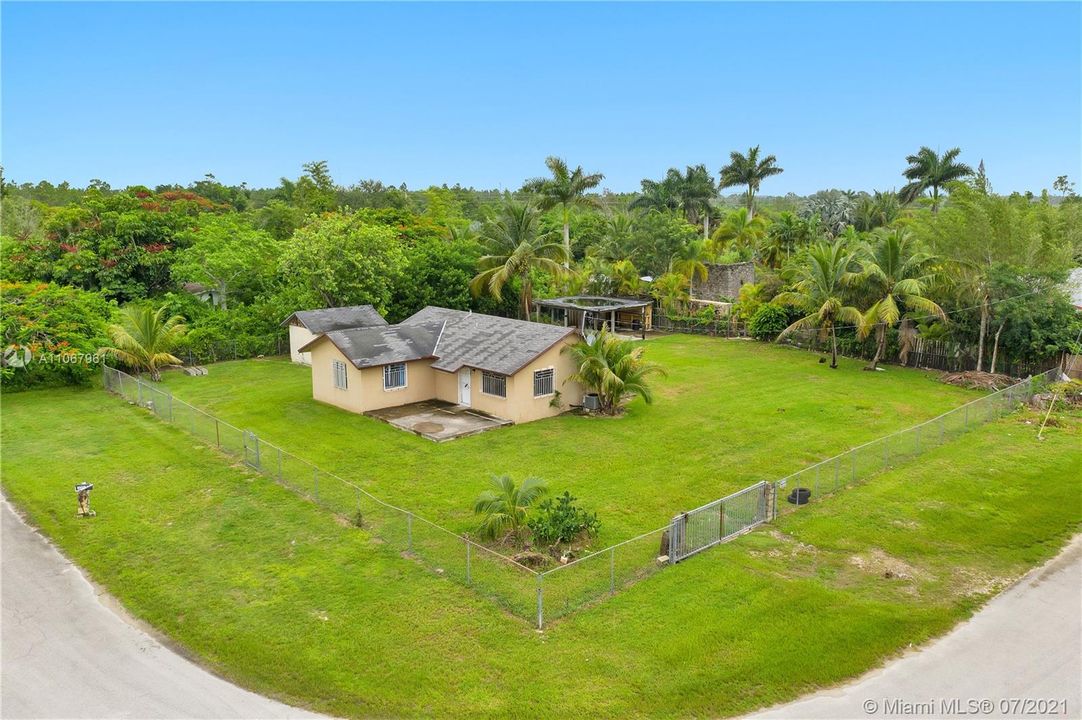 Vendido Recientemente: $280,000 (3 camas, 2 baños, 1249 Pies cuadrados)