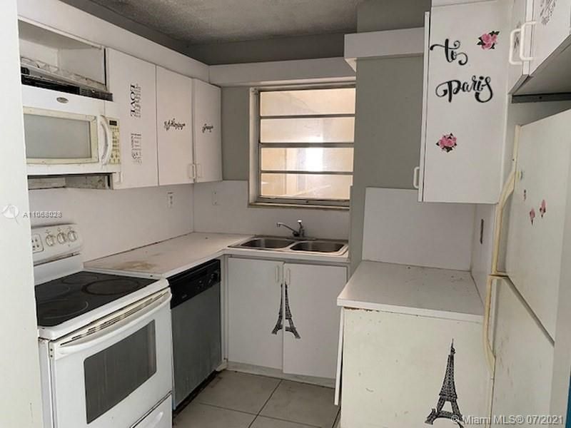 Vendido Recientemente: $189,000 (2 camas, 1 baños, 968 Pies cuadrados)