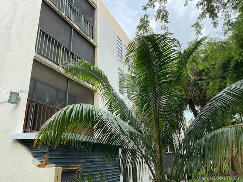 Vendido Recientemente: $189,000 (2 camas, 1 baños, 968 Pies cuadrados)