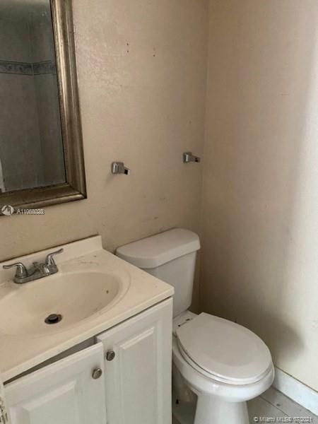 Recently Sold: $189,000 (2 beds, 1 baths, 968 Square Feet)