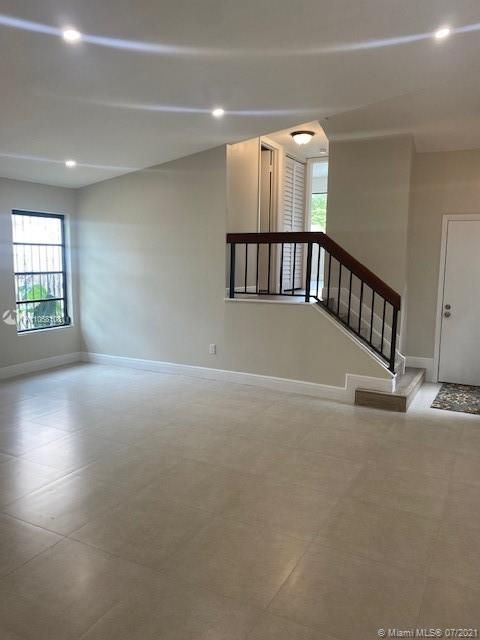 Recently Sold: $325,900 (2 beds, 2 baths, 1136 Square Feet)
