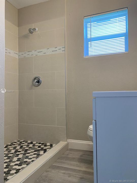 Недавно арендовано: $1,250 (1 спален, 1 ванн, 0 Квадратных фут)