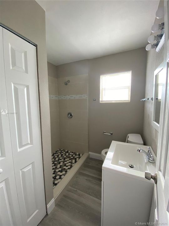 Недавно арендовано: $1,250 (1 спален, 1 ванн, 0 Квадратных фут)