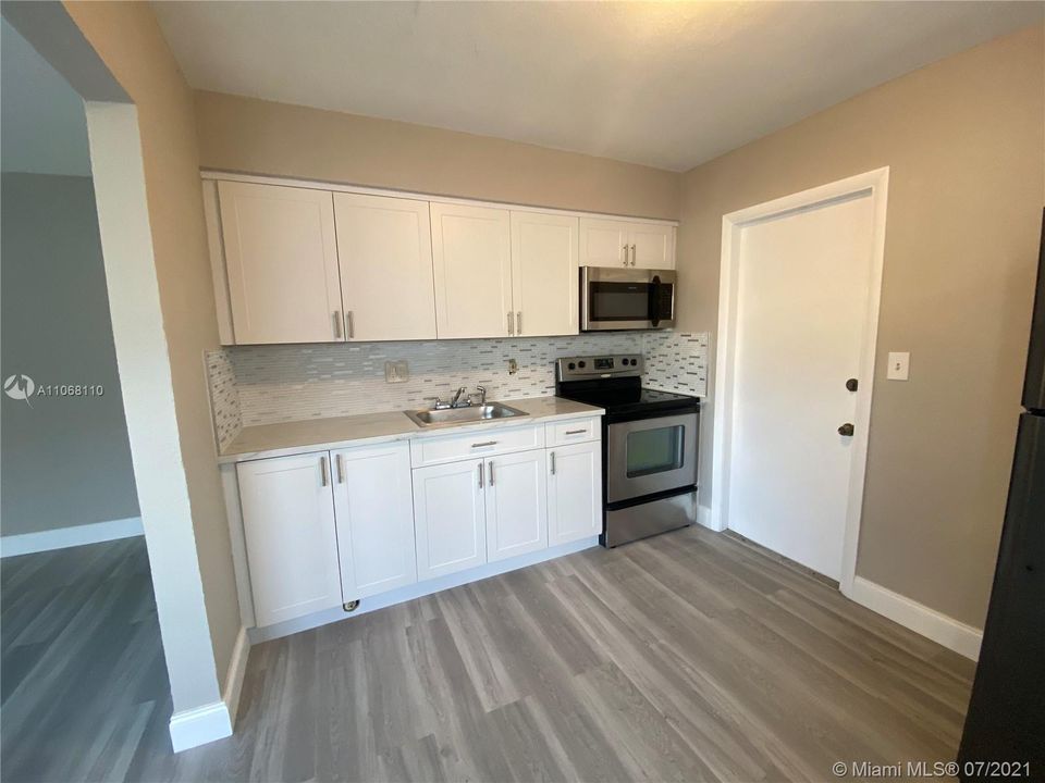 Recently Rented: $1,250 (1 beds, 1 baths, 0 Square Feet)