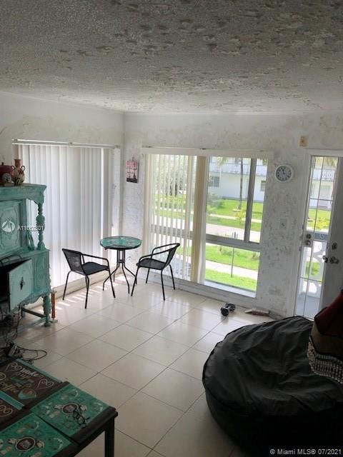 Recently Sold: $130,000 (2 beds, 1 baths, 902 Square Feet)