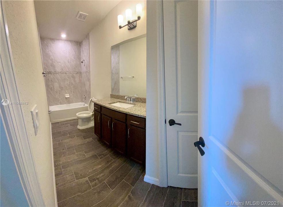 2nd bathroom