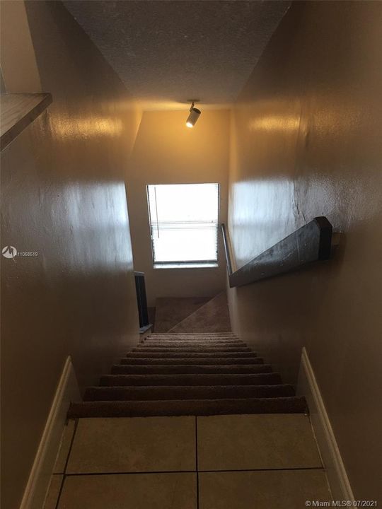 Vendido Recientemente: $129,000 (2 camas, 2 baños, 889 Pies cuadrados)