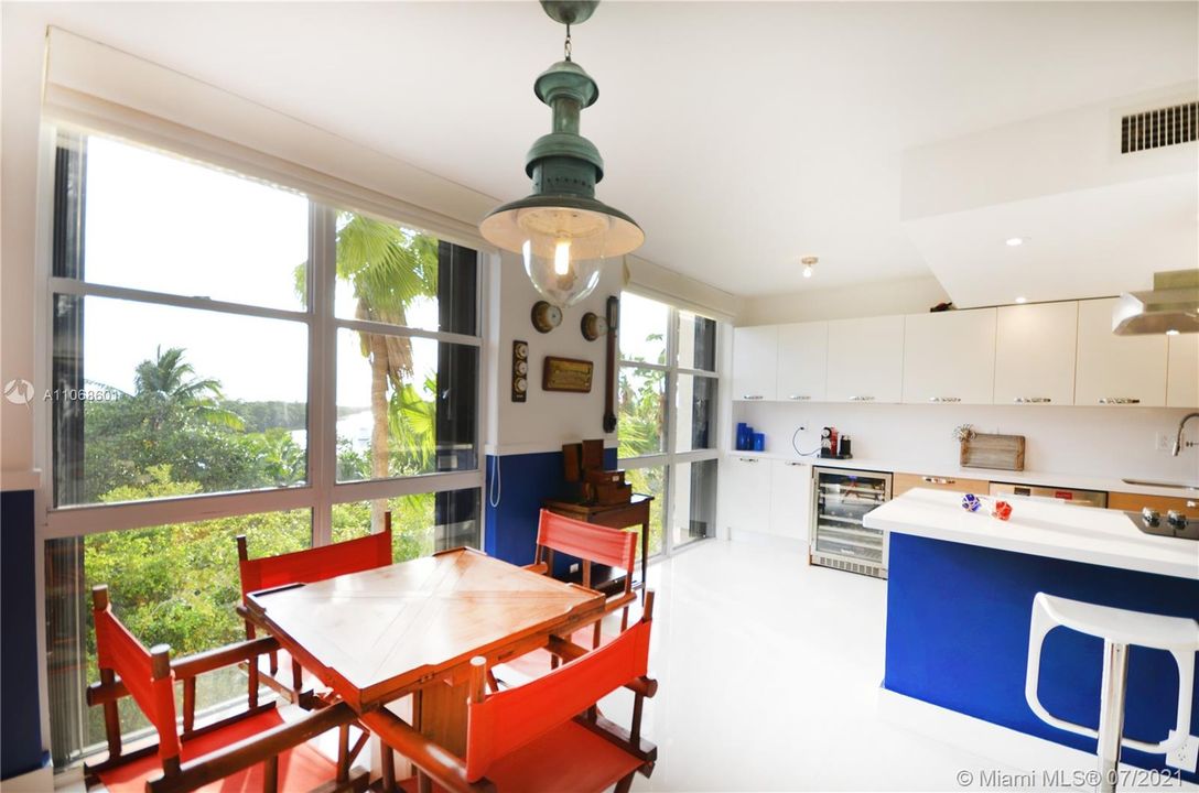 Recently Rented: $6,000 (3 beds, 2 baths, 1782 Square Feet)