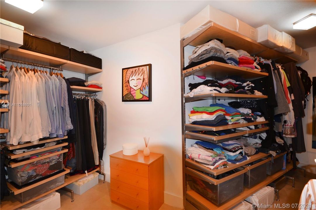 Recently Rented: $6,000 (3 beds, 2 baths, 1782 Square Feet)