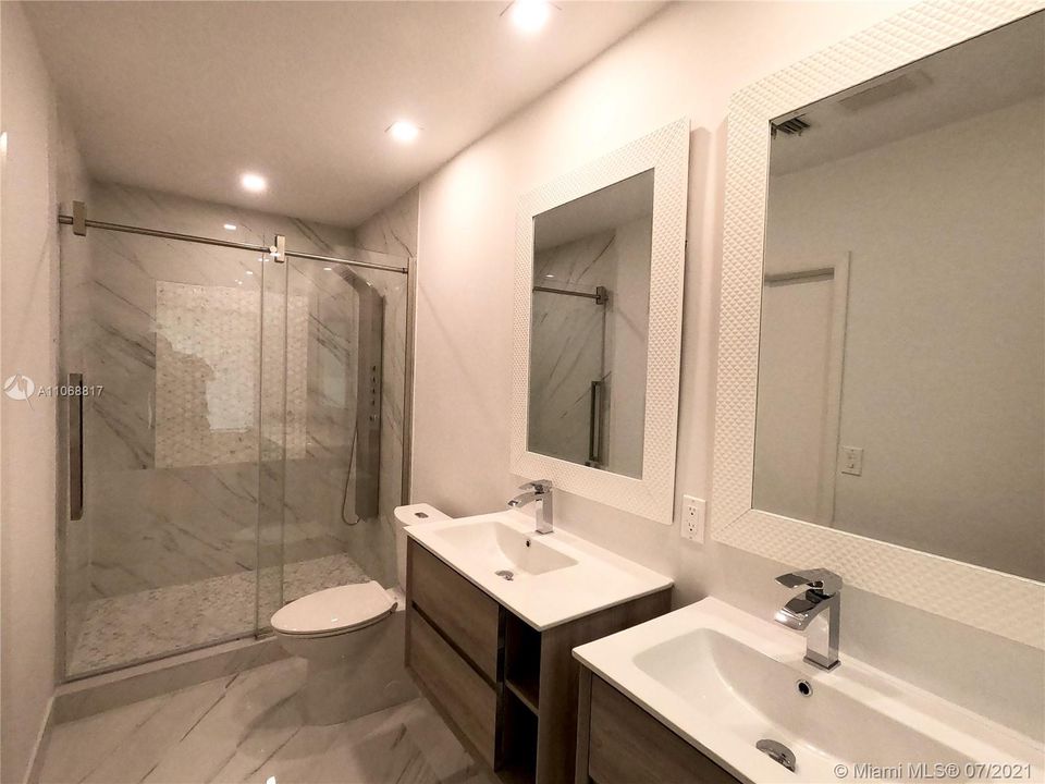 Недавно арендовано: $13,500 (4 спален, 4 ванн, 3050 Квадратных фут)
