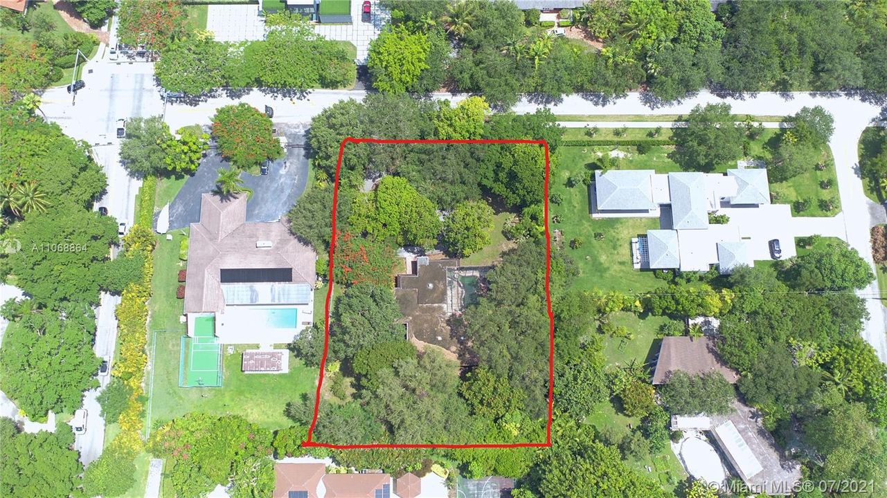 Recently Sold: $1,699,000 (0.89 acres)