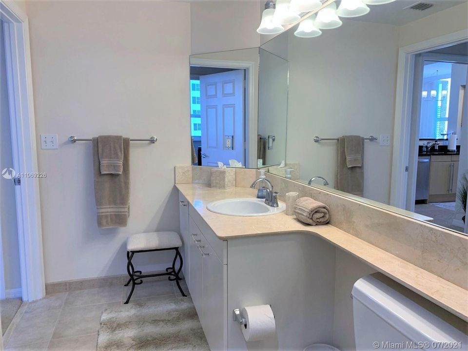 Recently Sold: $680,000 (2 beds, 2 baths, 1220 Square Feet)