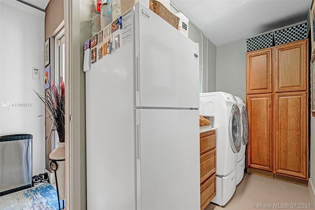 Laundry Room, off Kitchen (inside)