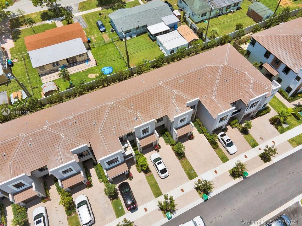 Vendido Recientemente: $385,000 (3 camas, 2 baños, 1378 Pies cuadrados)