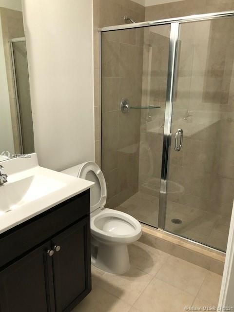 Vendido Recientemente: $385,000 (3 camas, 2 baños, 1378 Pies cuadrados)