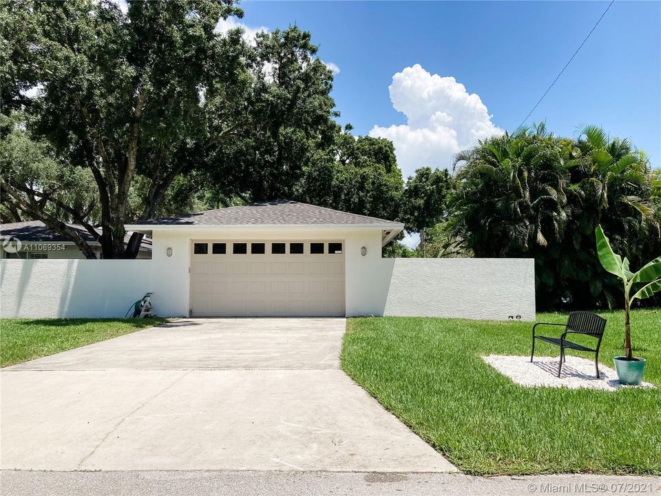 Recently Sold: $750,000 (4 beds, 3 baths, 2184 Square Feet)