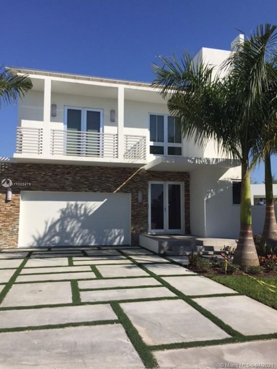 Recently Sold: $1,270,000 (4 beds, 4 baths, 3476 Square Feet)