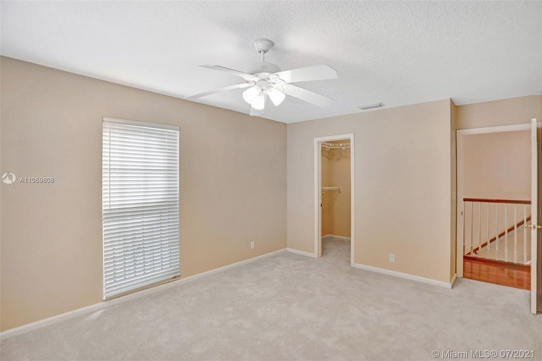 Недавно продано: $699,000 (3 спален, 2 ванн, 1618 Квадратных фут)