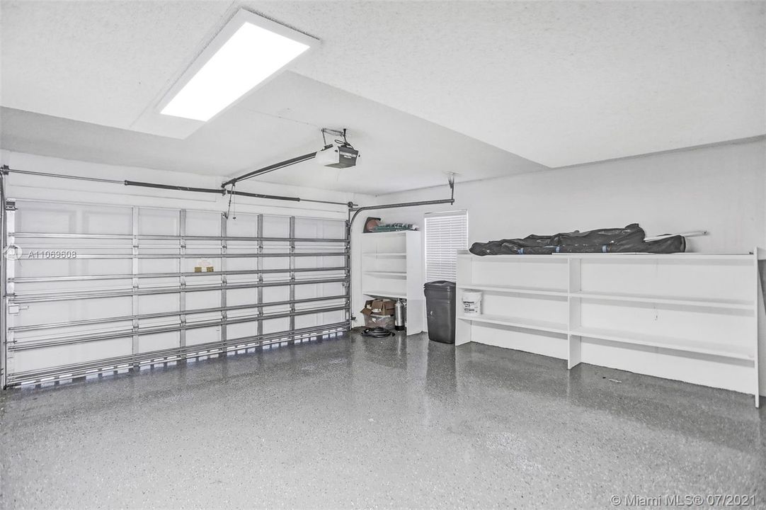 Недавно продано: $699,000 (3 спален, 2 ванн, 1618 Квадратных фут)