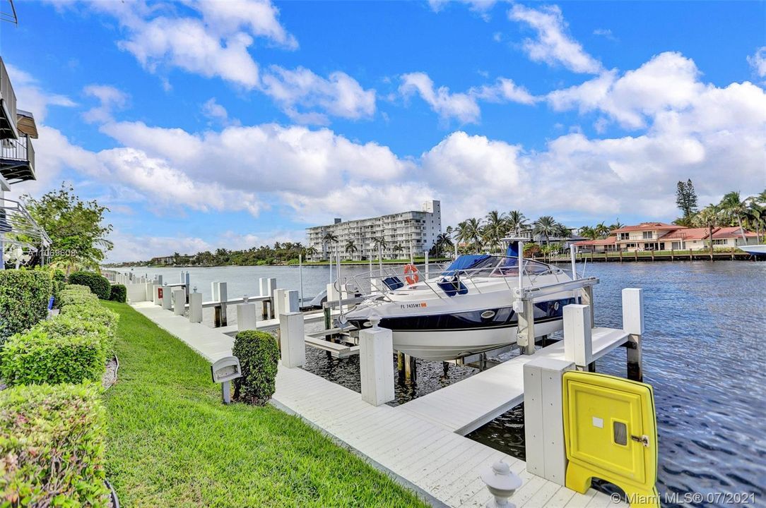 Недавно продано: $699,000 (3 спален, 2 ванн, 1618 Квадратных фут)