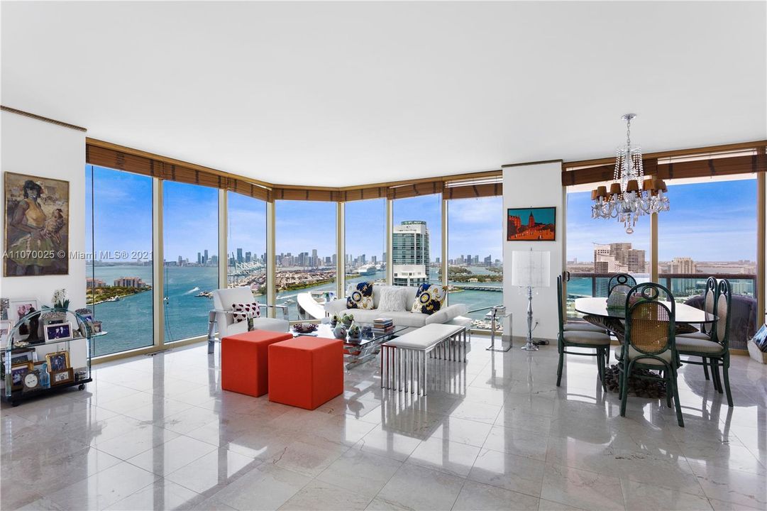 Recently Sold: $4,250,000 (3 beds, 2 baths, 2550 Square Feet)