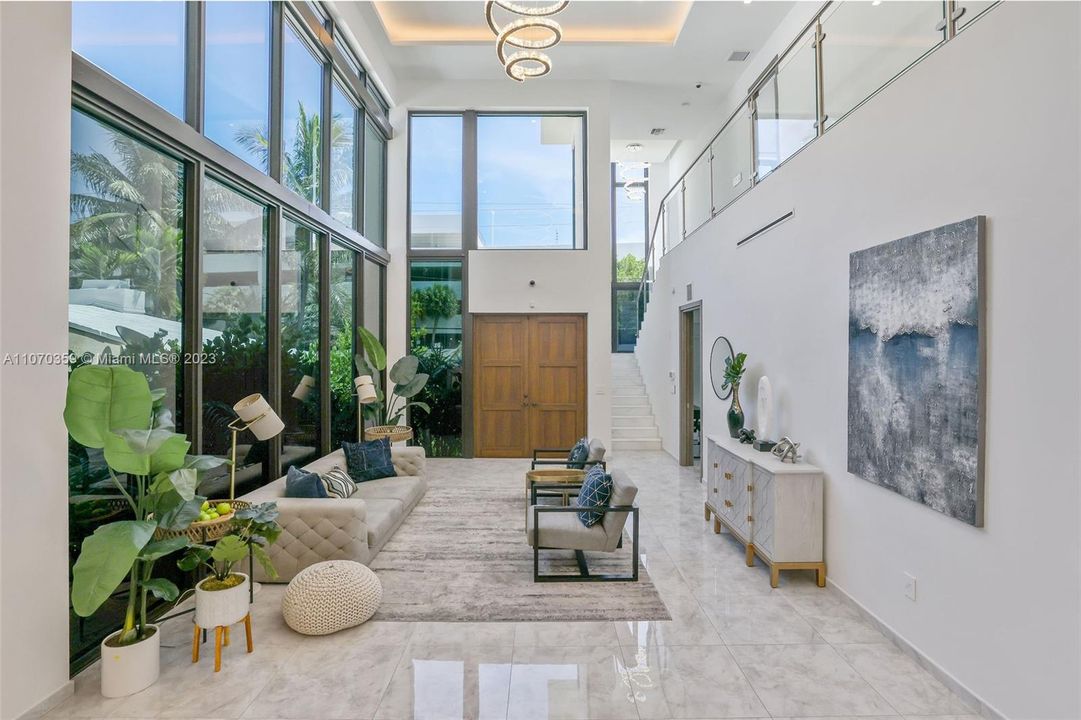 Recently Sold: $2,999,999 (4 beds, 4 baths, 2899 Square Feet)